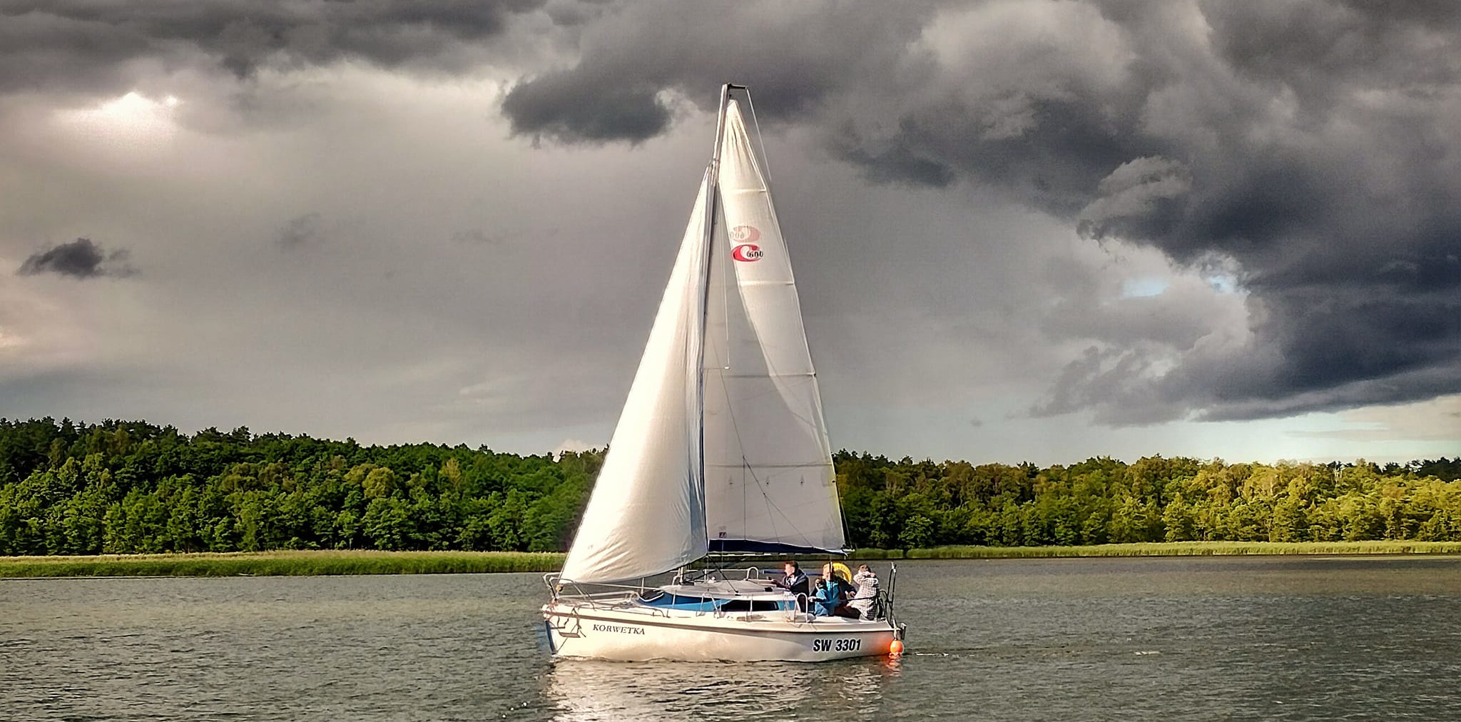 Układ wnętrza jachtu Corvette 600