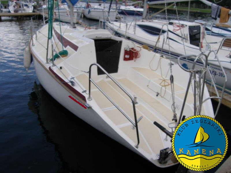 Stanica Żeglarska Bryzgiel – czarter jachtu typu Tango 780 na jeziorze Wigry